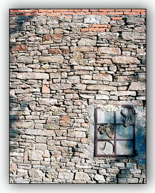 Muro e finestra